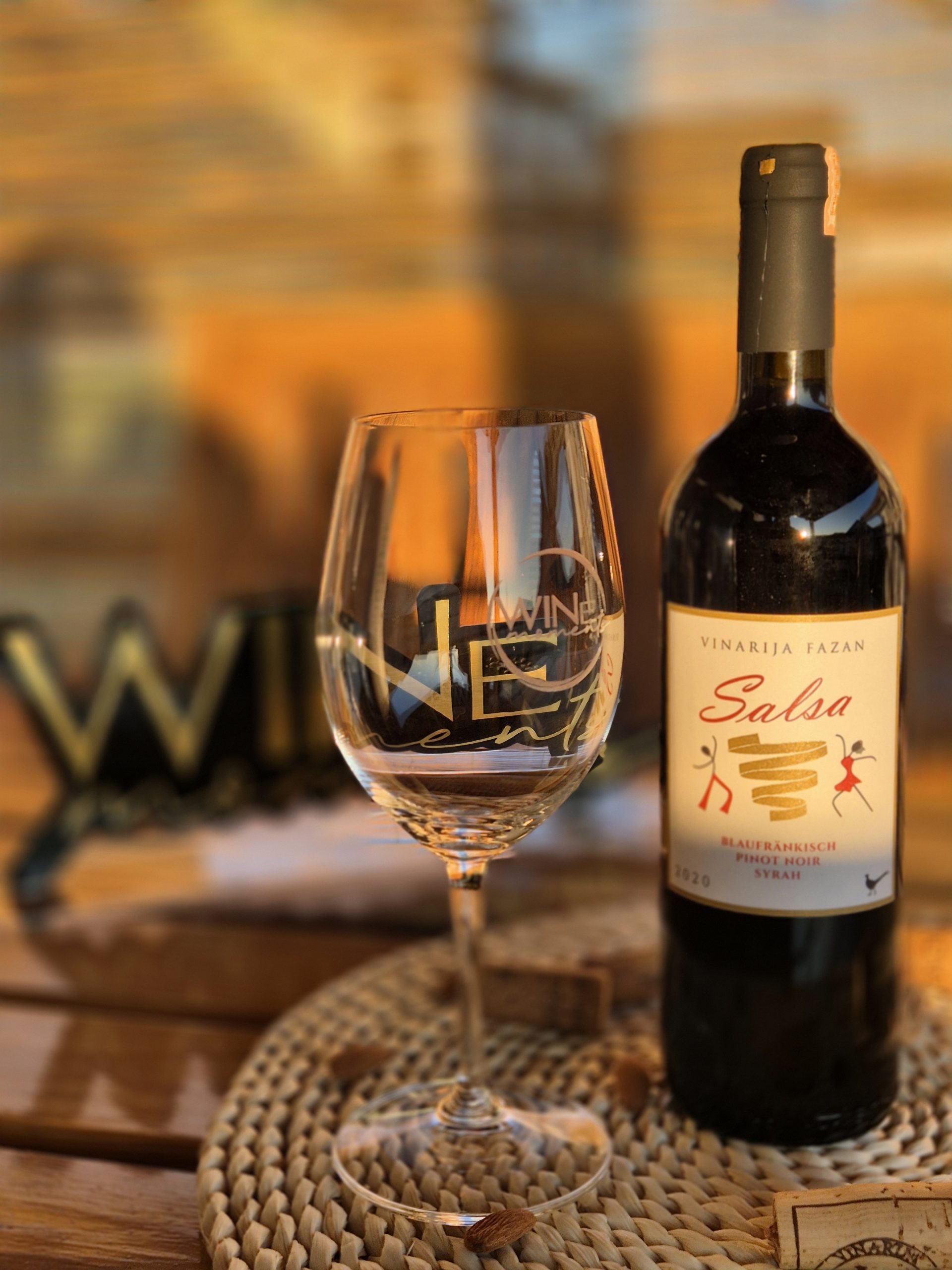 3. SALSA RED (12) TOP