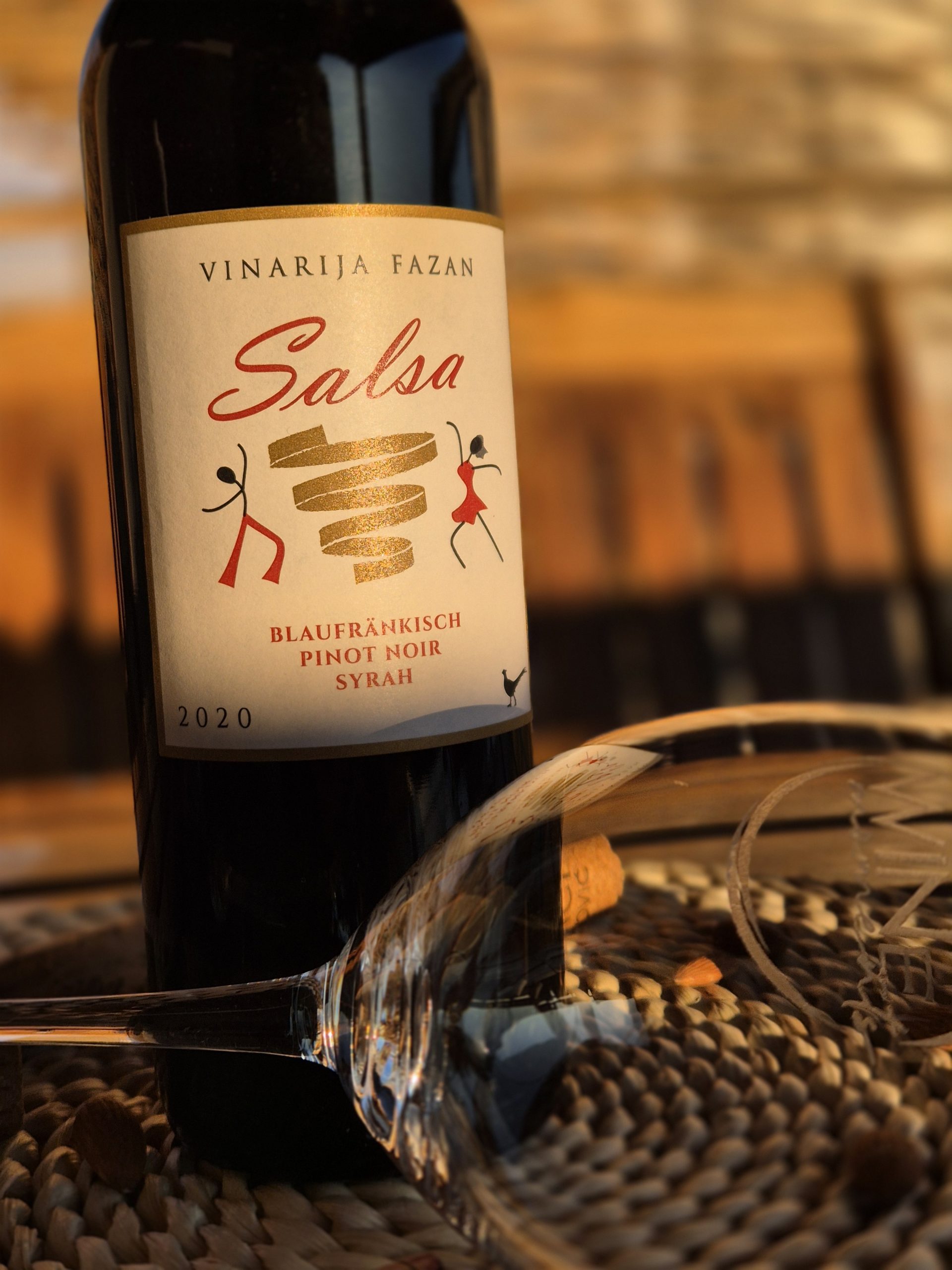 3. SALSA RED (6) TOP